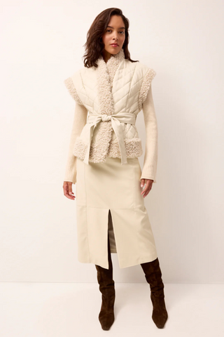 Beatrice Vest, Polar