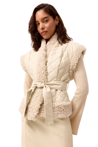 Beatrice Vest, Polar