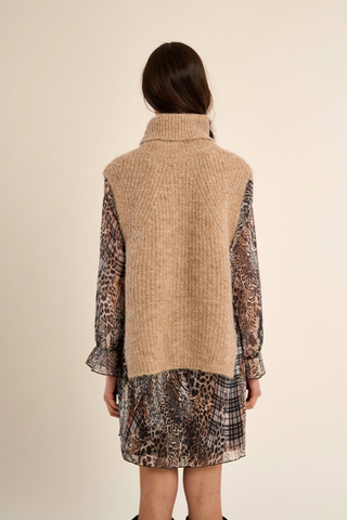 Molly Bracken Knitted Sleeveless Sweater in beige with a relaxed fit, round neckline, and textured knit finish.