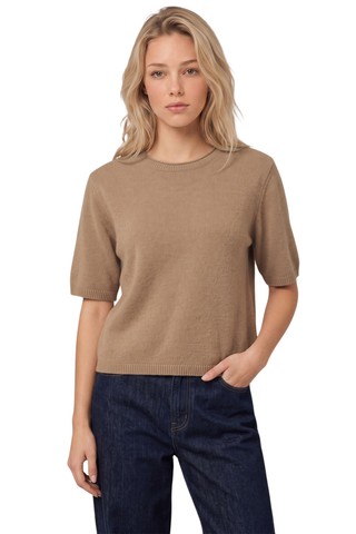 525 America Colette Cashmere Sweater Tee in Camel Heather featuring a relaxed boxy silhouette, short sleeves, and soft 100% cashmere knit.