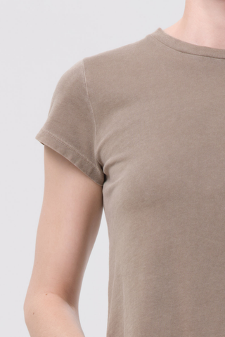 AGOLDE Adine organic cotton fitted tee in Trail.