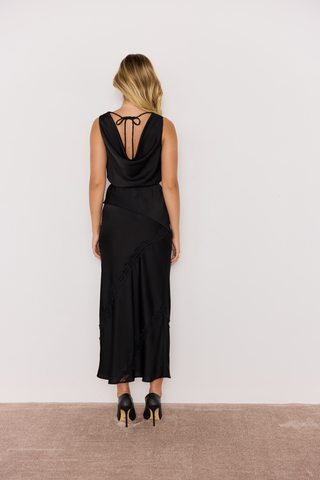Momento Bias Skirt, Black
