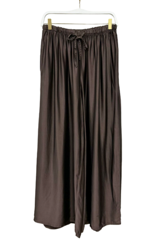 Milio Milano Wide Leg Pants in Chocolate Brown featuring a fluid full-length wide-leg silhouette.