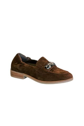 Softwaves Gaby Loafer in Nesquick chocolate brown with textured finish and classic slip-on loafer silhouette.