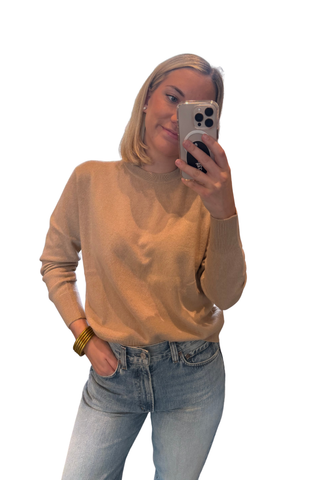 White + Warren Cashmere Crew in Muted Camel featuring a classic crew neckline and relaxed silhouette.