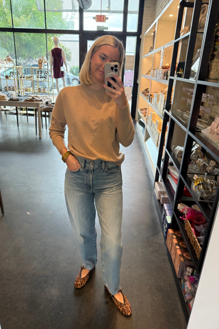 White + Warren Cashmere Crew in Muted Camel featuring a classic crew neckline and relaxed silhouette.