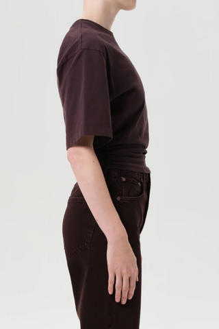 Shari Tee, Root