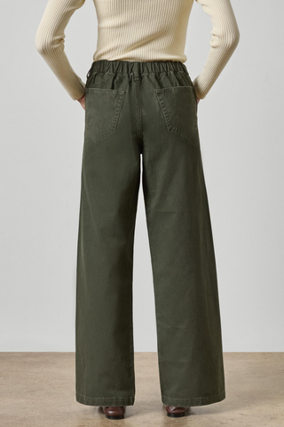 Lilla P Washed Twill Pant in Juniper green featuring a relaxed fit and long straight-leg silhouette in garment-washed cotton twill.
