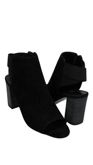 Bethan Heel, Black Suede