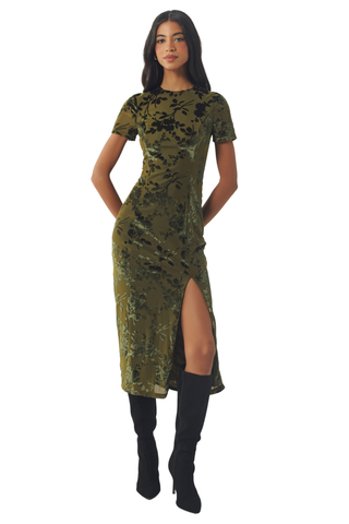 Hutch Rumy Dress in Olive featuring a fitted midi silhouette, short sleeves, an allover olive print, and side slit.