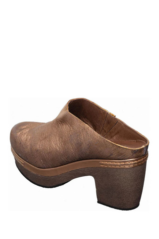 Vida Wedge, Bronze