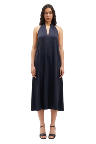 Sacille Dress, Salute