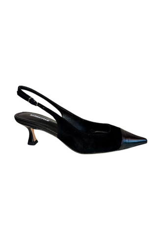Pointed Pump, Black