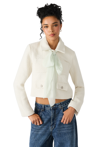 Alise Blazer, Ivory