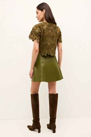 Pelumi Top, Clover