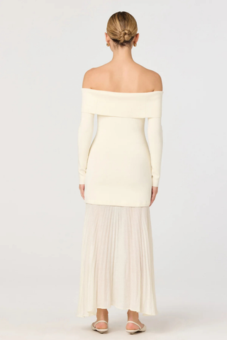 ASTR Women's Off-The-Shoulder Pull-On Dress - Cream - S ASTR Women's Off-The-Shoulder Pull-On Dress - Cream - S