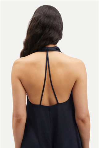Sacille Dress, Salute